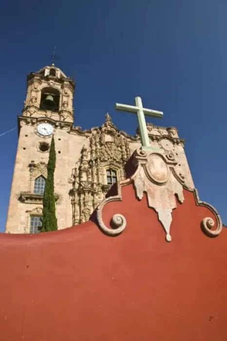 Framed Print : Mexico, Guanajuato State, Guanajuato. Templo de San Cayetano de la Valenciana Church- (b Framed Print : Mexico, Guanajuato State, Guanajuato. Templo de San Cayetano de la Valenciana Church- (b