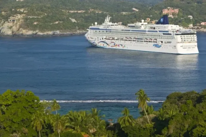 Framed Print : Mexico, Guerrero, Zihuatanejo. Cruiseship on Zihuatanejo Bay / Morning Framed Print : Mexico, Guerrero, Zihuatanejo. Cruiseship on Zihuatanejo Bay / Morning