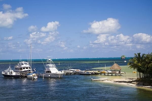 Mexico, Quintana Roo, Cancun, fishing and pleasure boats, parasail, Caribbean Sea