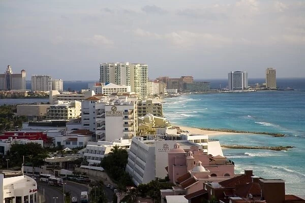 Mexico, Quintana Roo, Cancun, hotel zone on Isla Cancun, bordering the Caribbean Sea