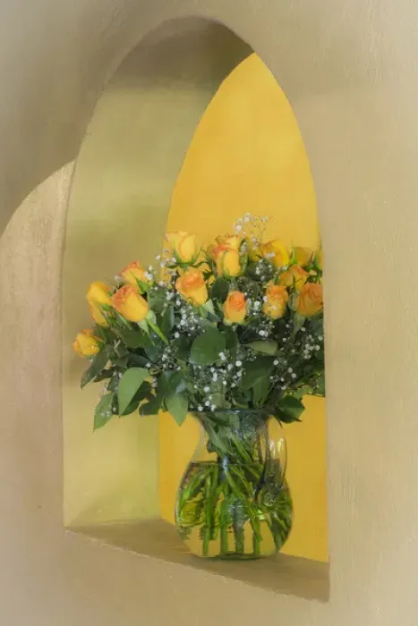 Framed Print : Mexico, San Miguel de Allende. Arrangement of yellow roses Framed Print : Mexico, San Miguel de Allende. Arrangement of yellow roses