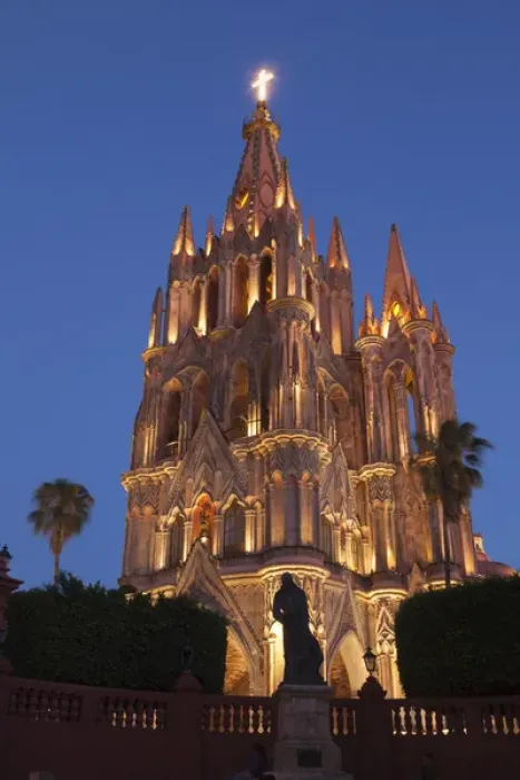 Framed Print : Mexico, San Miguel de Allende. Cathedral of San Miguel Archangel lit up at night Framed Print : Mexico, San Miguel de Allende. Cathedral of San Miguel Archangel lit up at night