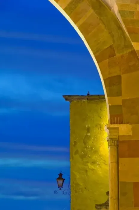 Framed Print : Mexico, San Miguel de Allende, Evening sky and light on church archway