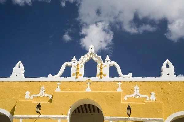 Mexico, Yucatan, Izamal. The Franciscan Convent of San Antonio de Padua, built by