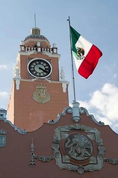 Mexico, Yucatan, Merida, Plaza Mayor (also known as Plaza Grande and Plaza de la Constitucion)