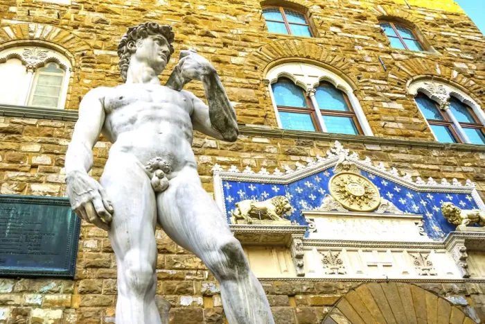 Framed Print : Michelangelos David replica statue, Piazza della Signoria, Palazzo Vecchio, Florence Framed Print : Michelangelos David replica statue, Piazza della Signoria, Palazzo Vecchio, Florence