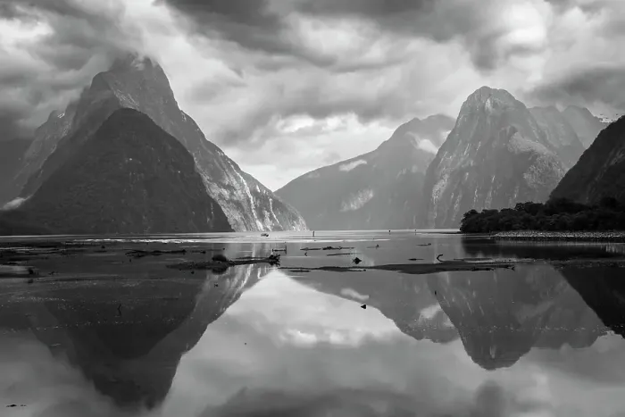 Framed Print : Milford Sound, Fiordland National Park, South Island, New Zealand Framed Print : Milford Sound, Fiordland National Park, South Island, New Zealand