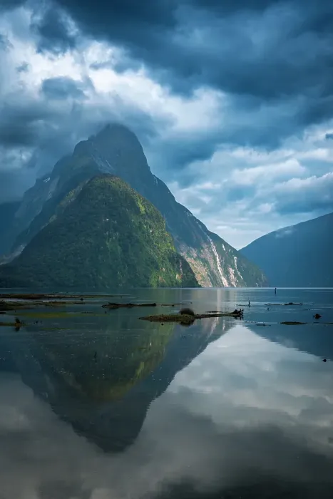 Framed Print : Milford Sound, Fiordland National Park, South Island, New Zealand Framed Print : Milford Sound, Fiordland National Park, South Island, New Zealand
