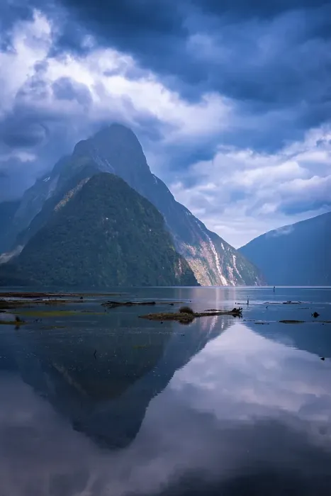 Framed Print : Milford Sound, Fiordland National Park, South Island, New Zealand Framed Print : Milford Sound, Fiordland National Park, South Island, New Zealand