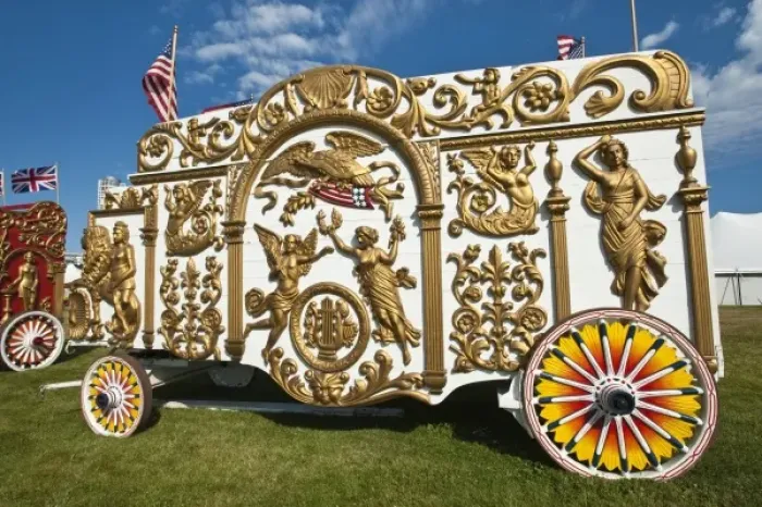 Framed Print : Milwaukee, Wisconsin. Historic circus wagons at the annual Great CIrcus Parade