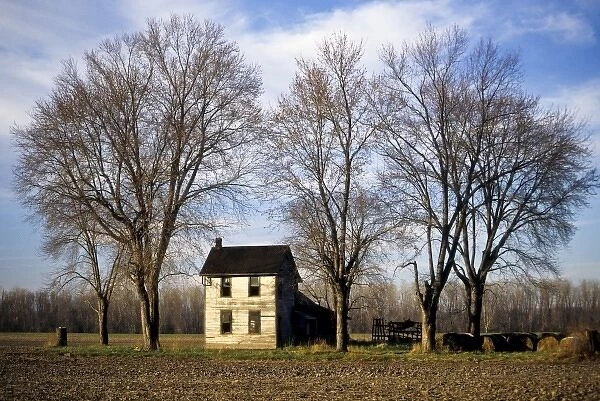 Missouri: Chamois, Route 100, deserted house in Missouri River flood plain, November