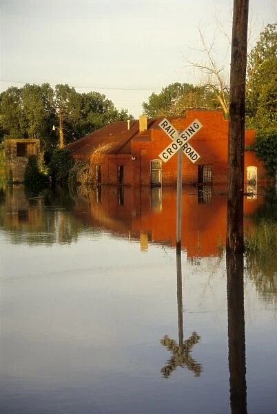 Missouri: St Genevieve, North End, flooded streets, during Mississippi River flood of 1993
