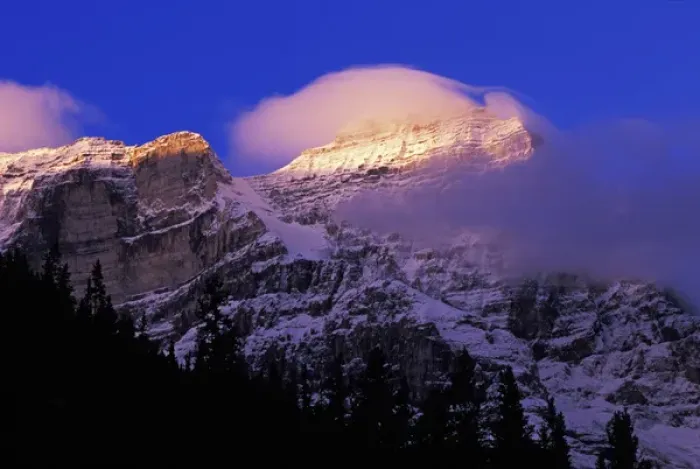 Framed Print : Misty mountain peaks at sunrise, Yoho National Park, British Columbia, Canada