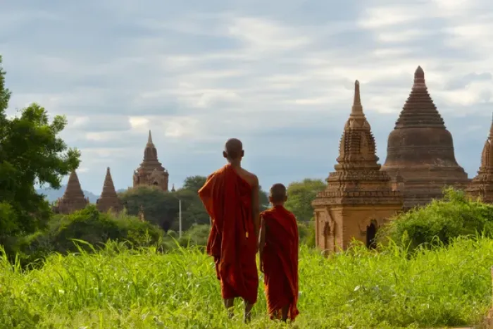 Framed Print : Monks with ancient temples and pagodas, Bagan, Mandalay Region, Myanmar