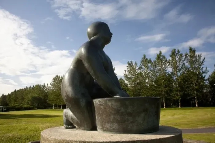 Framed Print : Monument dedicated to washer woman in downtown Reykjavik, Iceland park