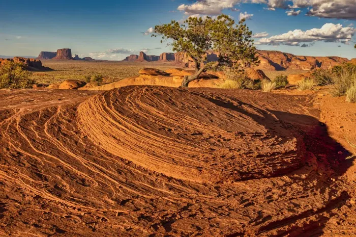 Framed Print : Monument Valley