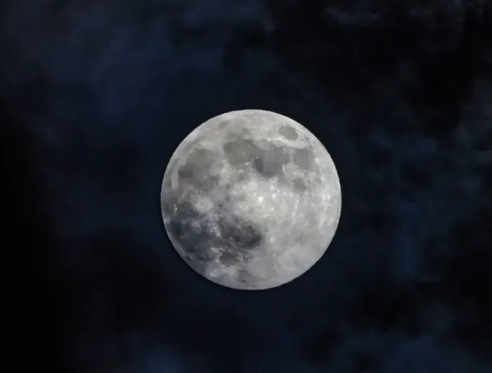 Framed Print : Moon detail, Bellevue, Washington State