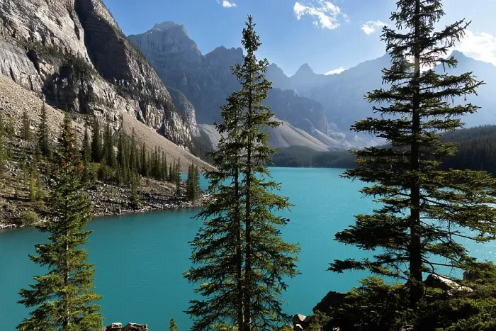 Framed Print : Moraine Lake, Banff National Park, Alberta, Canada Framed Print : Moraine Lake, Banff National Park, Alberta, Canada