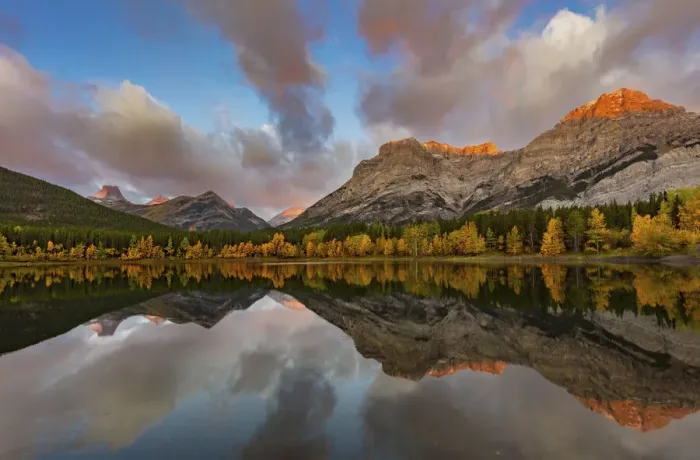 Framed Print : Morning light on Wedge Pond in Kananaskis Country, Alberta, Canada Framed Print : Morning light on Wedge Pond in Kananaskis Country, Alberta, Canada