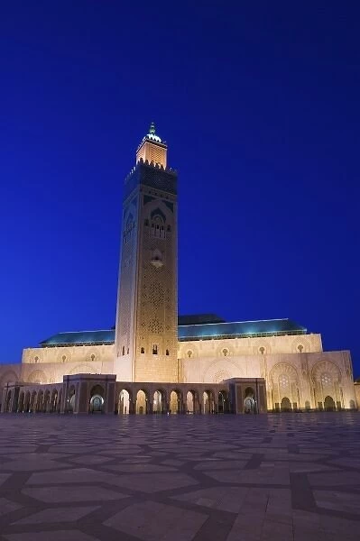 MOROCCO, Casablanca: Hassan II Mosque (b. 1993), Exterior  /  Evening Holds 25, 000 Worshipers