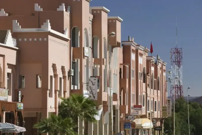 Framed Print : MOROCCO, South of the High Atlas, OUARZAZATE: Buildings along Avenue Moulay Rachid