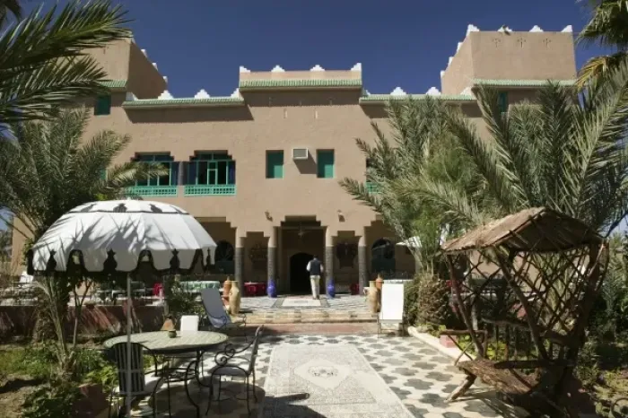 Framed Print : MOROCCO, Tafilalt, RISSANI: Hotel Kasbah Asmaa, Exterior Framed Print : MOROCCO, Tafilalt, RISSANI: Hotel Kasbah Asmaa, Exterior