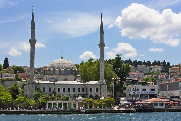 Mosque and buildings on the waterfront on the Asia side. Golden Horn, Istanbul, Turkey