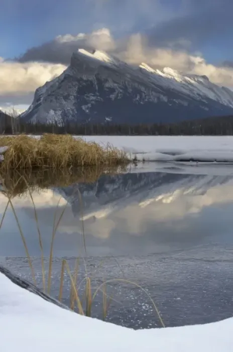 Framed Print : Mount Rundle and Vermillion Lake, Banff National Park, Alberta, Rocky Mountains