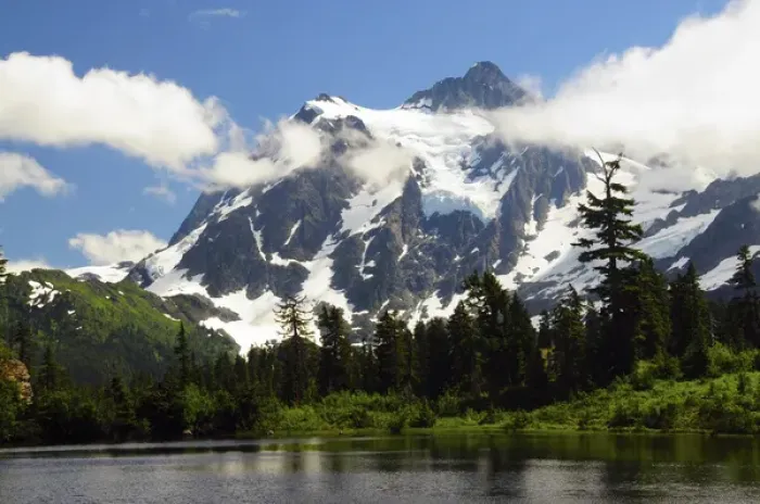 Framed Print : Mount Shuksan from Picture Lake, Mount Baker-Snoqualmie National Forest, Washington, USA Framed Print : Mount Shuksan from Picture Lake, Mount Baker-Snoqualmie National Forest, Washington, USA