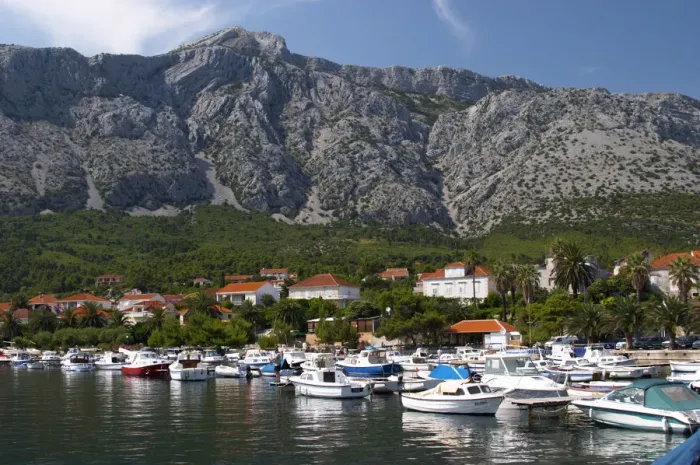 Framed Print : Mount Sveti Ilija mountain. Orebic town, holiday resort on the south coast of Framed Print : Mount Sveti Ilija mountain. Orebic town, holiday resort on the south coast of