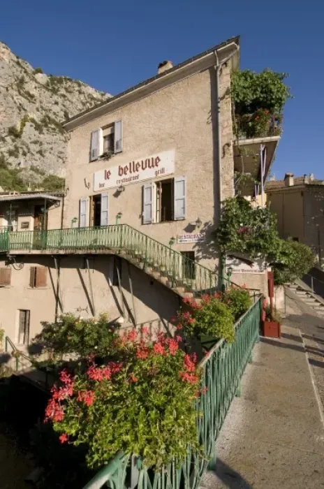 Framed Print : Moustiers-Sainte-Marie, Provence, France Framed Print : Moustiers-Sainte-Marie, Provence, France
