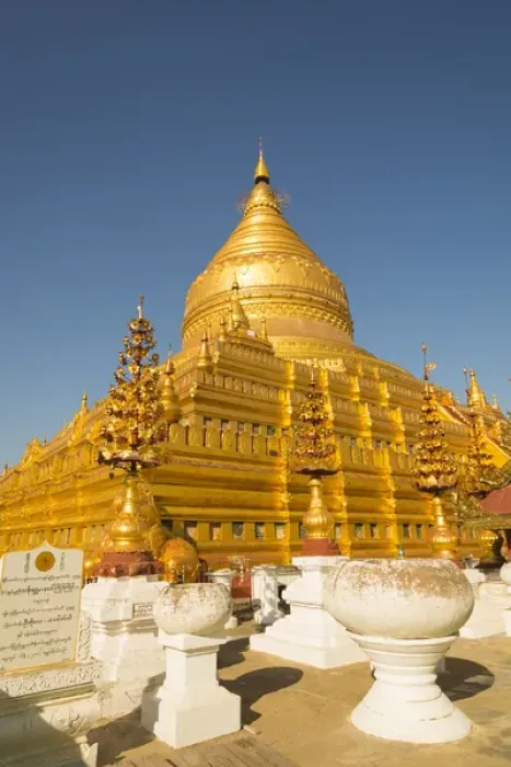 Framed Print : Myanmar. Bagan. Nyaung U. Shwezigon Pagoda Framed Print : Myanmar. Bagan. Nyaung U. Shwezigon Pagoda