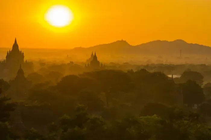 Framed Print : Myanmar. Bagan. Sunrise over the temples of Bagan