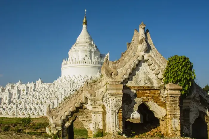 Framed Print : Myanmar. Mandalay. Mingun. Hsinphyumae Pagoda