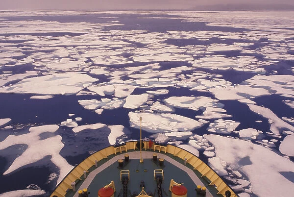 NA, Canada, Canadian Arctic, Baffin Island Ice breaking, Bellot Strait