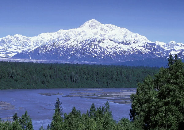 NA, USA, Alaska. Denali National Park. Mt McKinley (20, 320 ) and Chulitna River