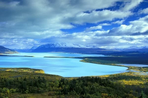NA, USA, Alaska, Katmai NP, Naknek Lake. The green waters of Naklek Lake