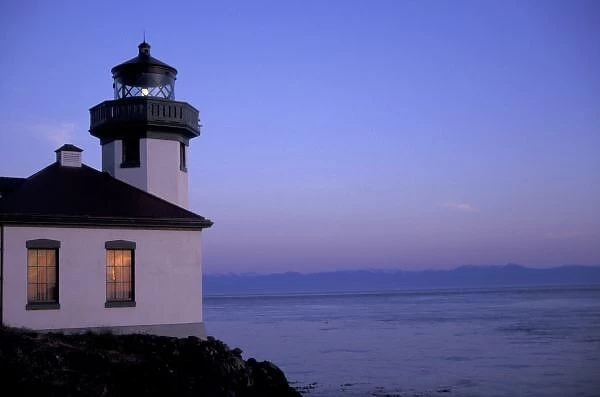 NA, USA, Washington, San Juan Islands. Lime Kiln Lighthouse