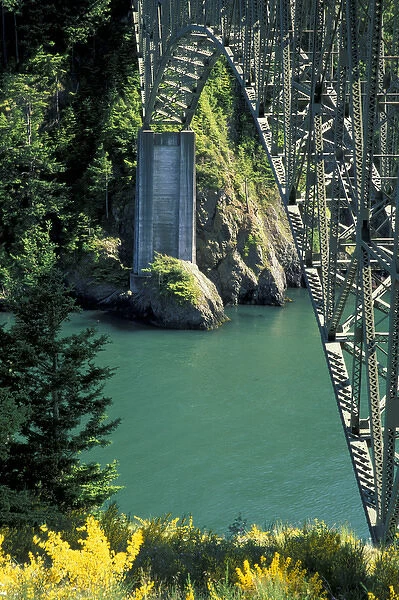 NA, USA, Washington, Whidbey Island Deception Pass Bridge, connecting Whidbey