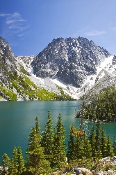 NA, WA, Alpine Lakes Wilderness, Colchuck Lake, with Dragontail Peak and Colchuck Peak