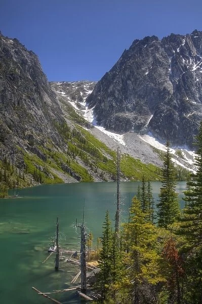 NA, WA, Alpine Lakes Wilderness, Colchuck Lake, with view up Aasgard Pass, Dragontail