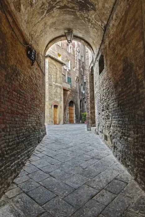 Framed Print : Narrow alley, Florence, Italy Framed Print : Narrow alley, Florence, Italy