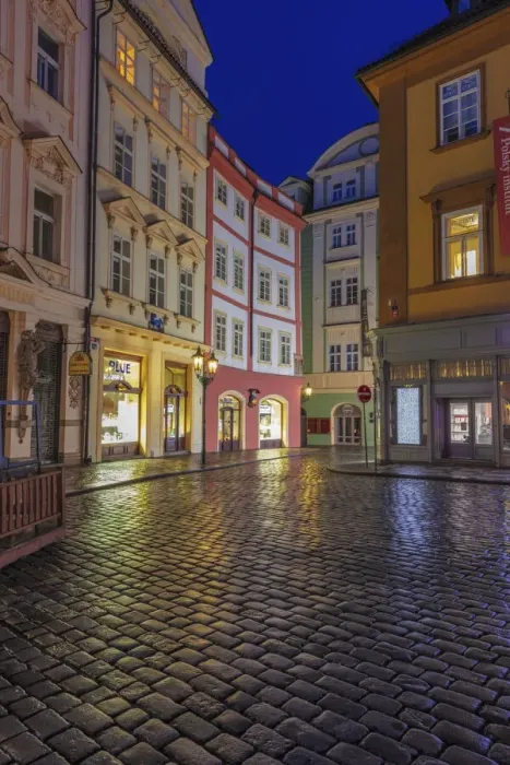Framed Print : Narrow wet cobblestone streets in Old Town in Prague, Czech Republic Framed Print : Narrow wet cobblestone streets in Old Town in Prague, Czech Republic