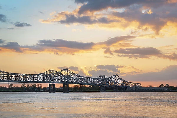Natchez-Vidalia Bridge over the Mississippi River at sunset. Seen from Natchez, Mississippi