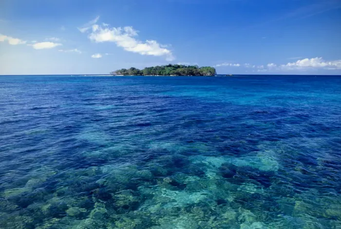 Framed Print : Negril, Jamaica. The island of Booby Cay at the end of Long Bay Beach. Tropical island Framed Print : Negril, Jamaica. The island of Booby Cay at the end of Long Bay Beach. Tropical island