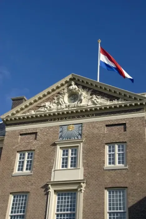 Framed Print : Netherlands (aka Holland), Apeldoorn near Arnhem. National Museum Paleis Het Loo Framed Print : Netherlands (aka Holland), Apeldoorn near Arnhem. National Museum Paleis Het Loo
