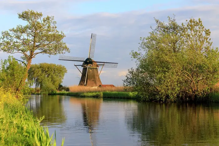 Framed Print : Netherlands, Holland. Utrecht, Abcoude, Molenweg. Windmills Framed Print : Netherlands, Holland. Utrecht, Abcoude, Molenweg. Windmills