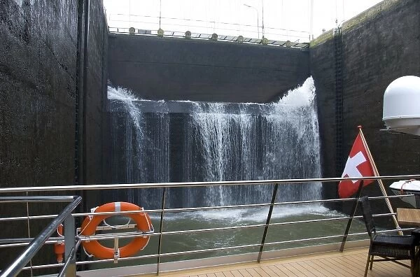 Netherlands, Limburg, Mstricht, inside lock on Albert Canal