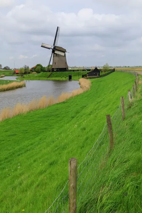 Framed Print : Netherlands, Noth Holland. Molencomplex. Schermerhorn. Windmills Framed Print : Netherlands, Noth Holland. Molencomplex. Schermerhorn. Windmills