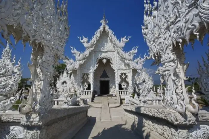 Framed Print : The new all white temple of Wat Rong Khun in Tambon Pa-Or Donchai designed by Chalemchai Kositpipat Framed Print : The new all white temple of Wat Rong Khun in Tambon Pa-Or Donchai designed by Chalemchai Kositpipat